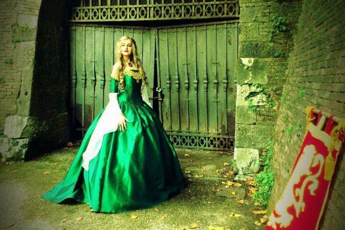 gothic-wedding-style-handmade-bridal-gowns-in-bold-colors-green__full