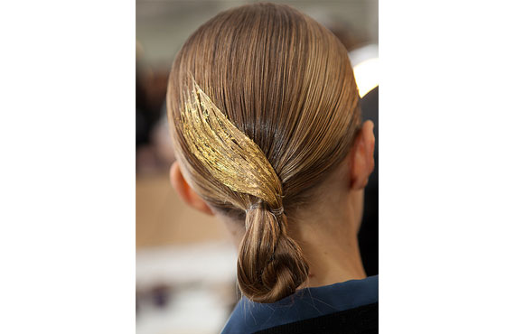Jason-Wu-Aveda-gold-leaf-hair