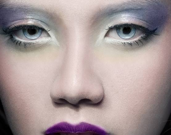211986-makeup-mostly-white-makeup