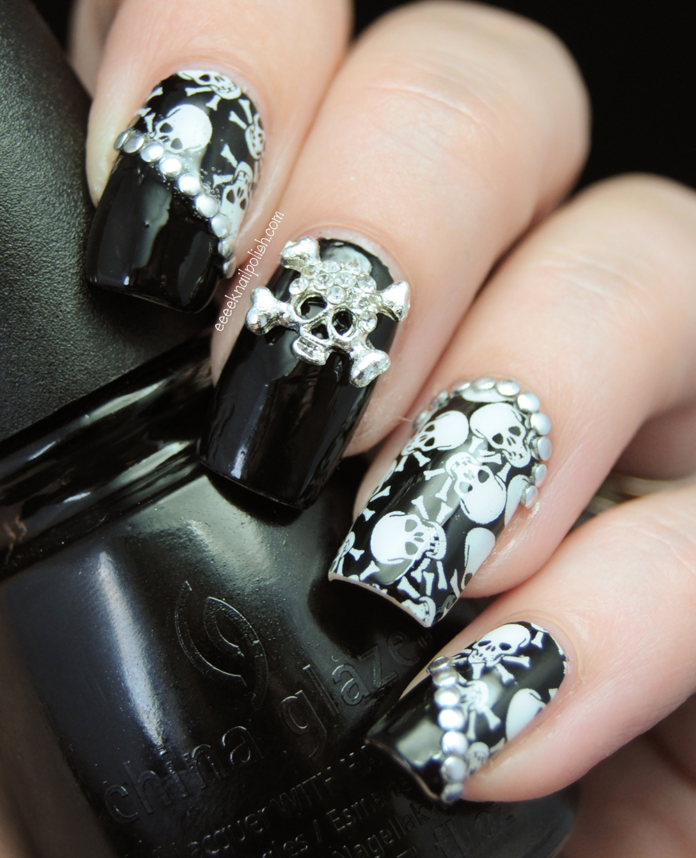 omg-nail-strips-skulls-nail-art-1