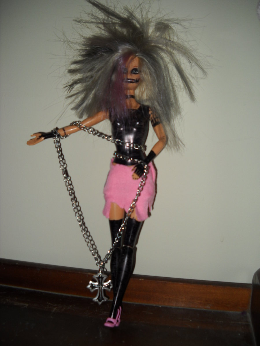 My_Custom_Goth_Barbie_by_LittleGothCat